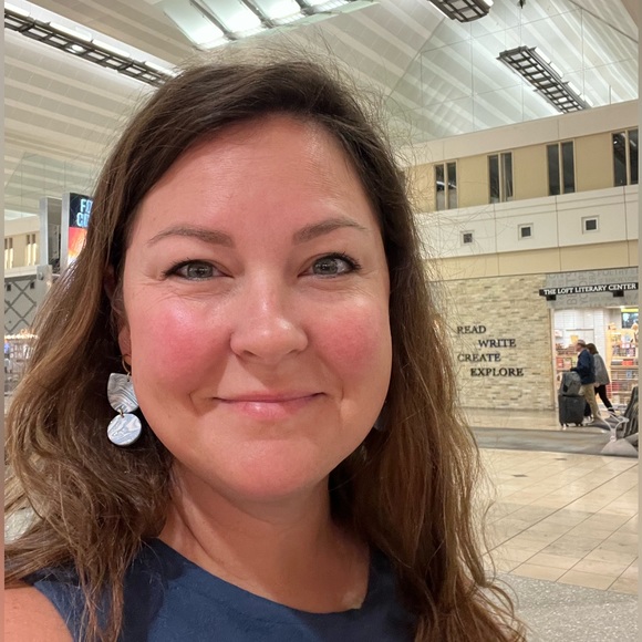 Meet your Posher, Maggie - Picture 1 of 1